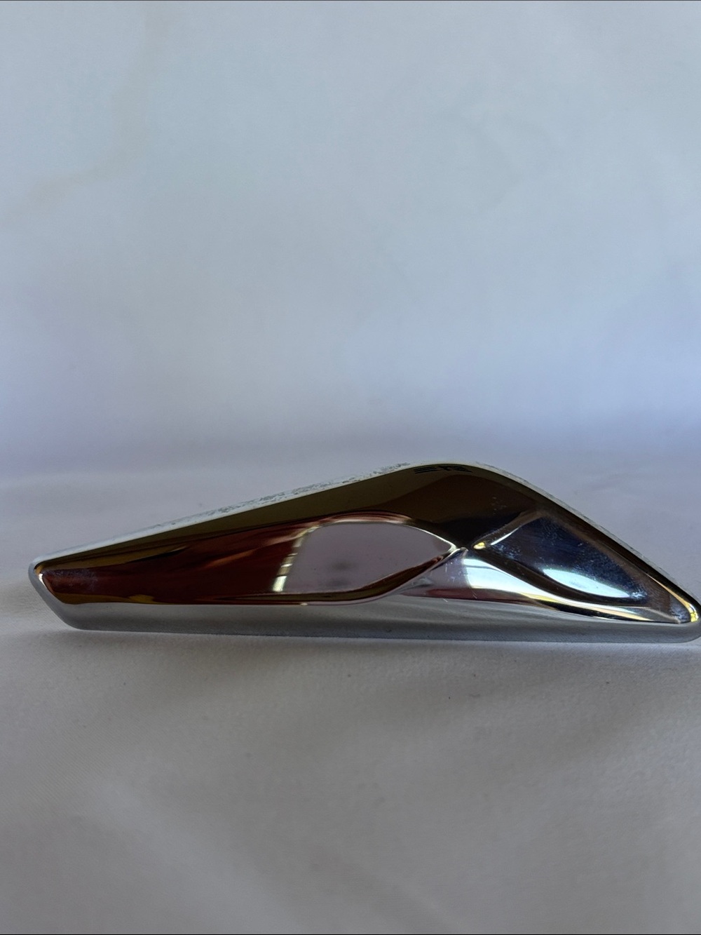 GENTLY USED OEM GENUINE > ABS < L51.11 7 338 569 BMW X4 2017 FENDER MOLDING LEFT